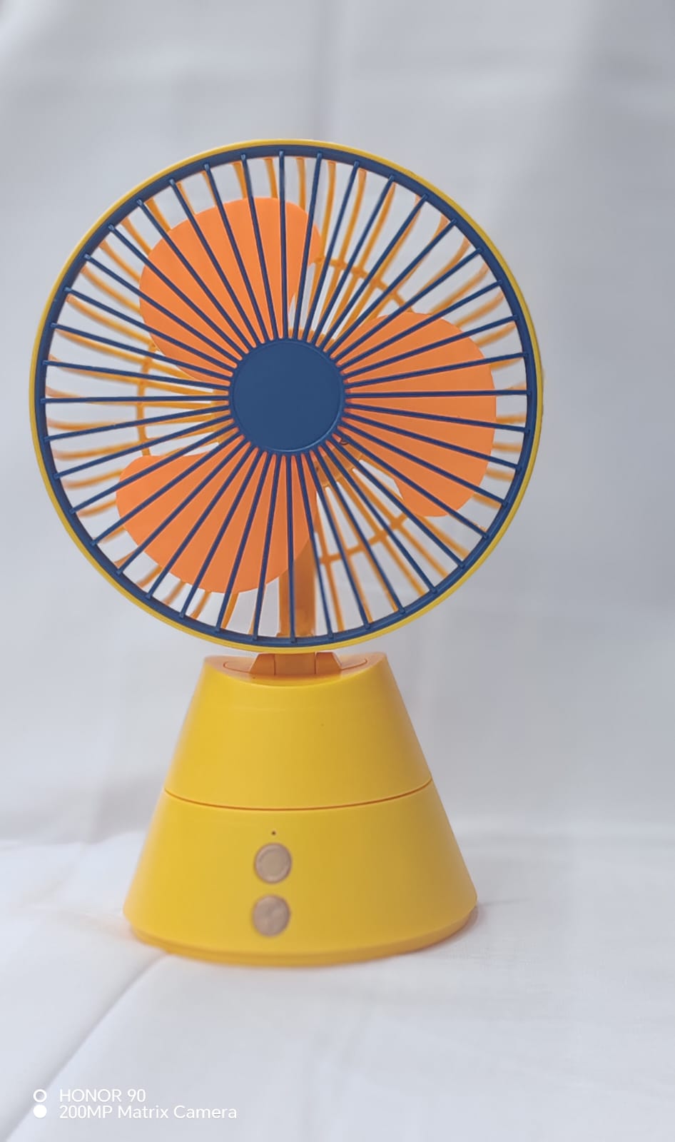 Shaking Head Table Fan with LED Lamp | Portable Mini Desk Fan  مروحة طاولة برأس متحرك مع مصباح LED | مروحة مكتبية صغيرة محمولة